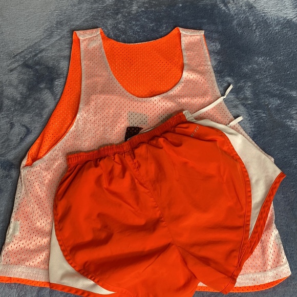 Nike dri fit shorts women size XS & reversible lacrosse training athletic shirt - Picture 11 of 11
